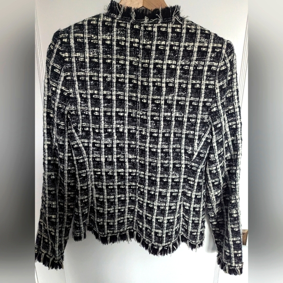 Tweed classic cropped lined fringe jacket Chanel like Sz M - Picture 4 of 6